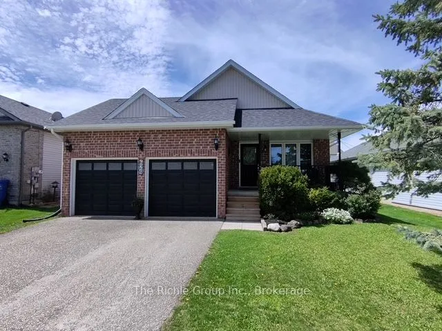 624 Cedar Street W