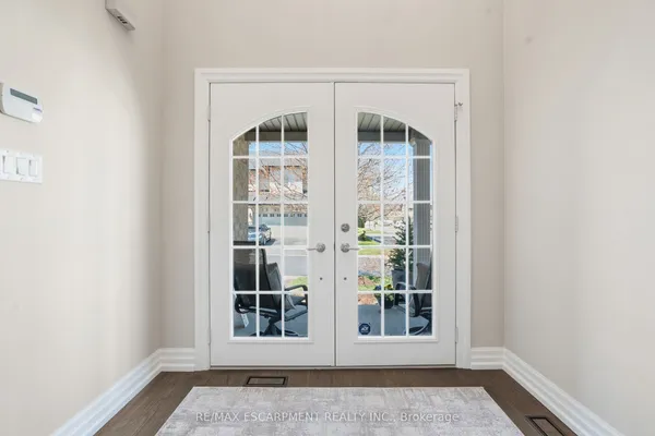441 STONEHENGE Drive — photo 2