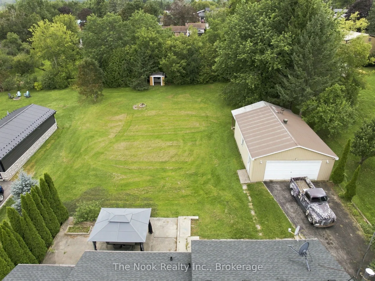 24 Cedar Ridge Drive — photo 3