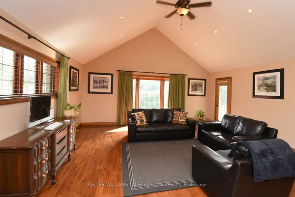 635 Millgrove Side Road — photo 2