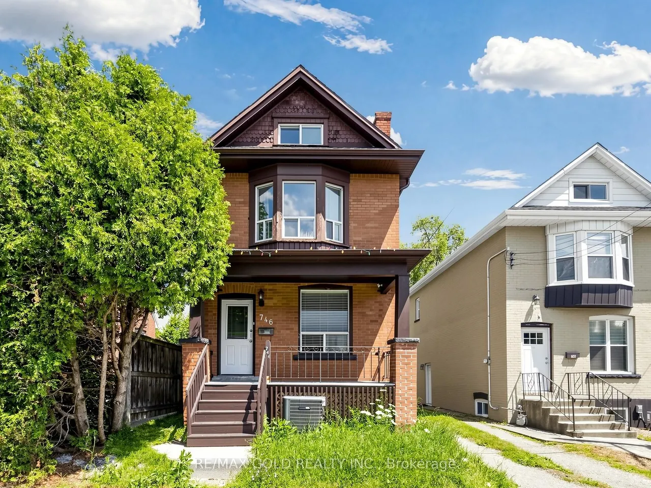 746 King Street W