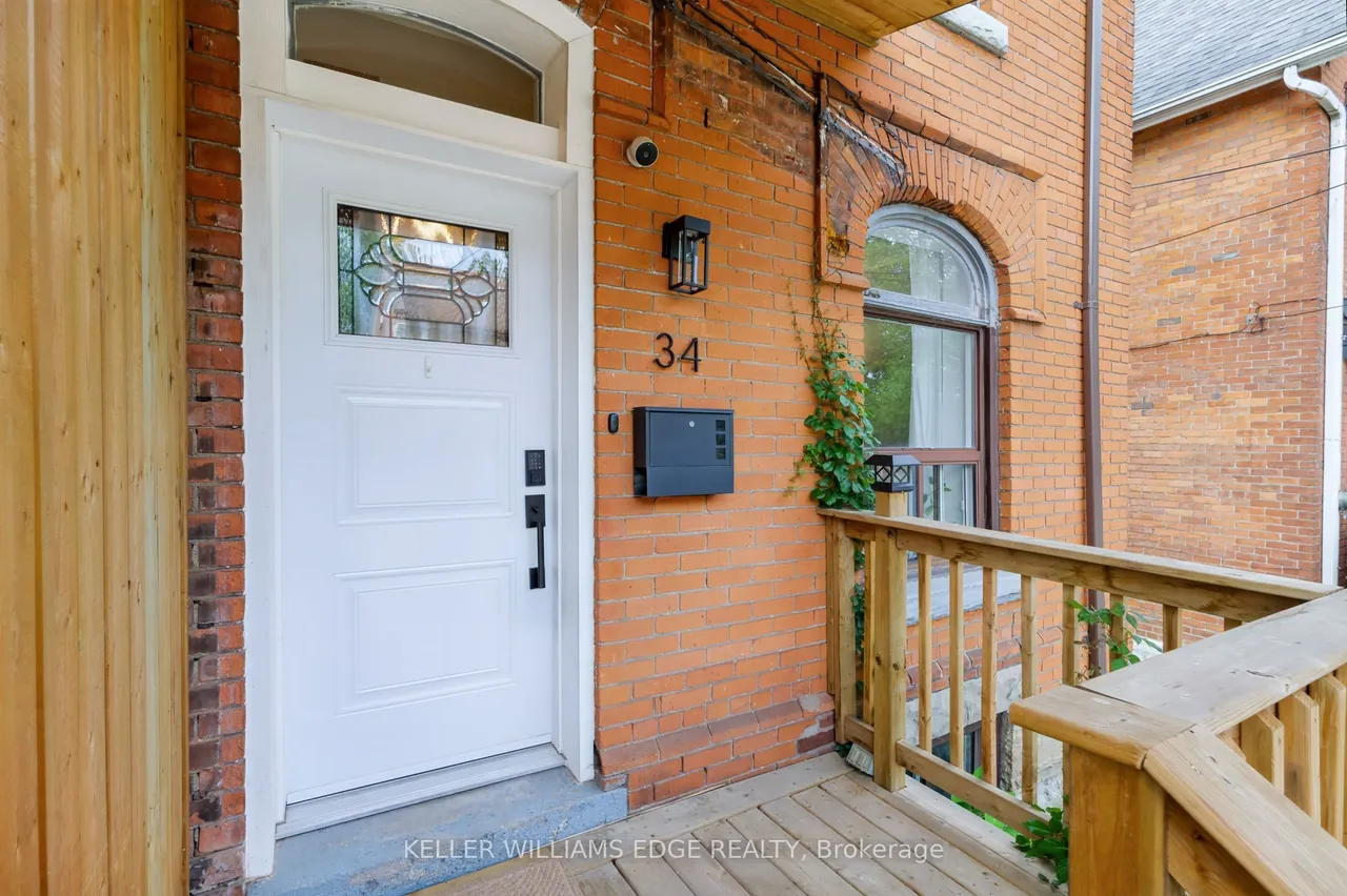 34 Baillie Street — photo 2