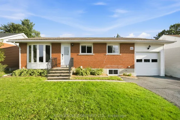 82 Meadowlands Drive W