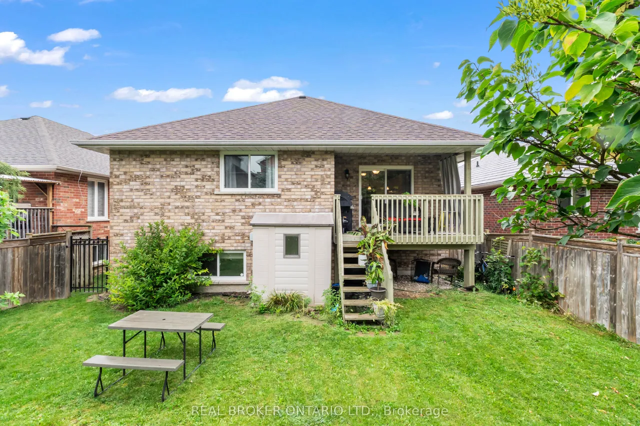 865 Bertrand Terrace — photo 33