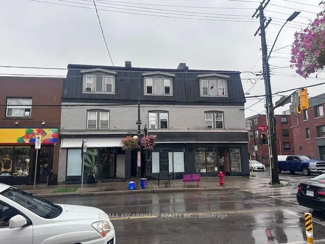 182 Ottawa Street N