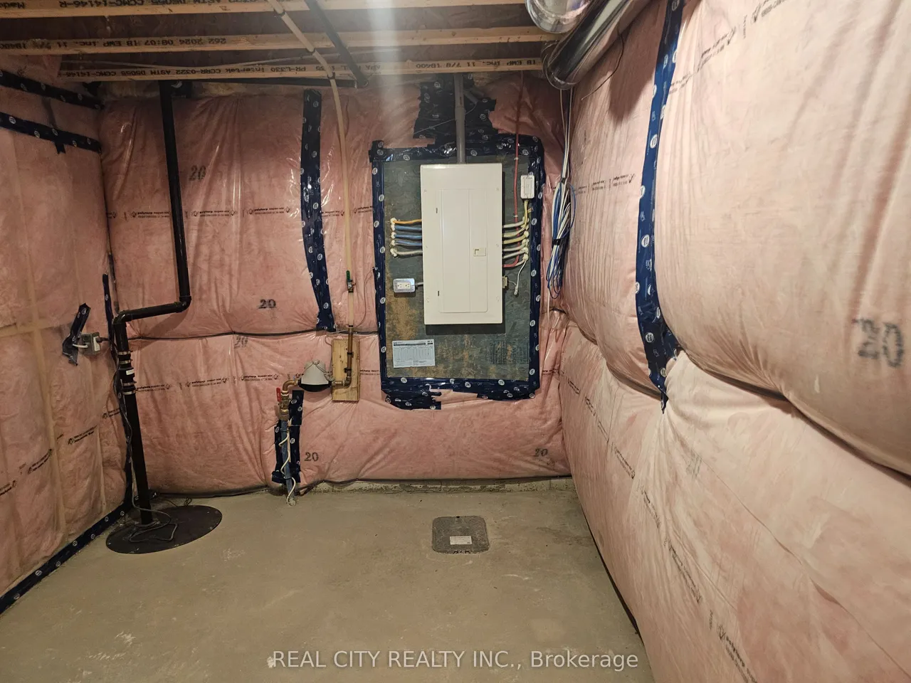 48 McKernan Avenue — photo 37
