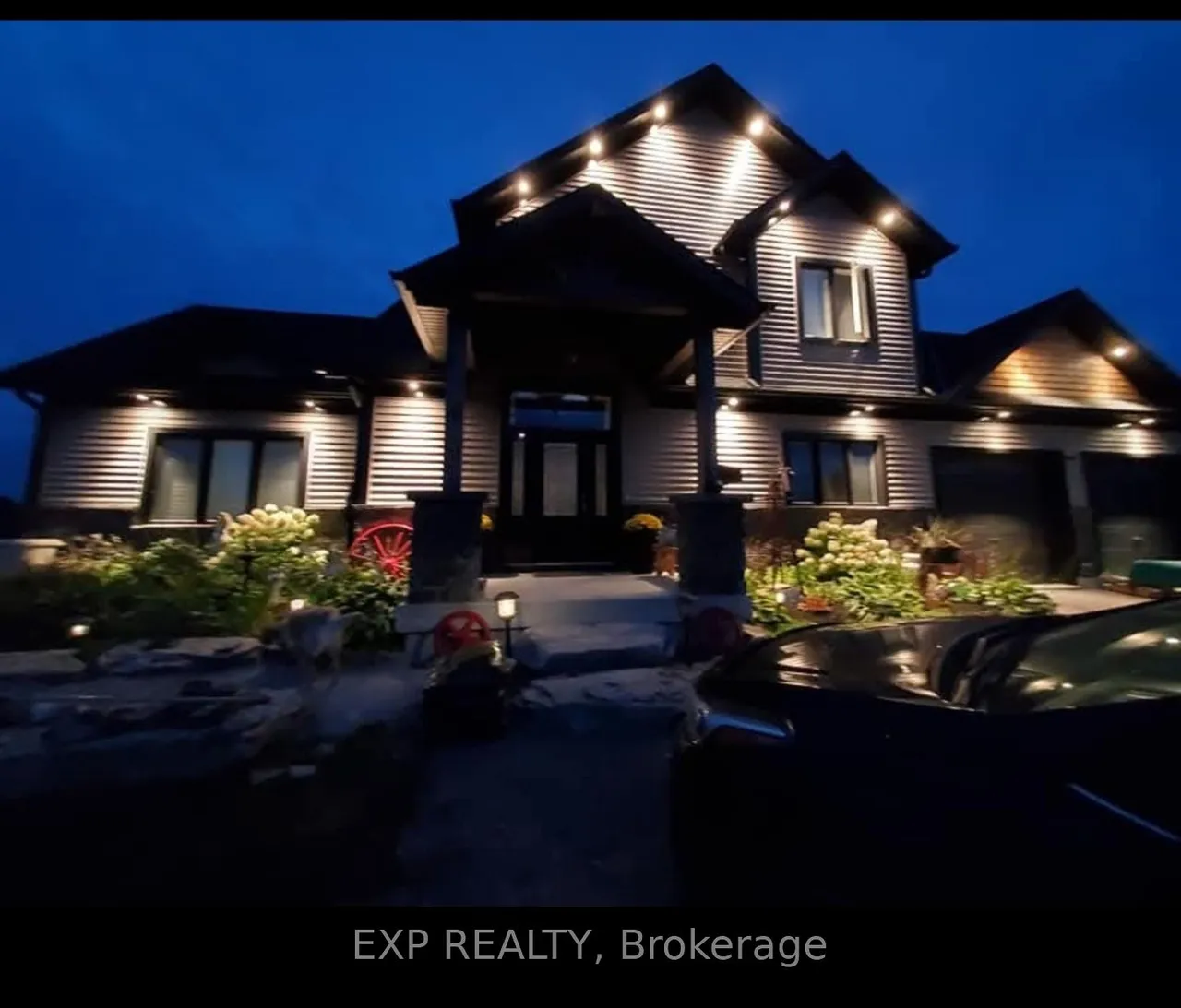 2166 Victoria Road — photo 40