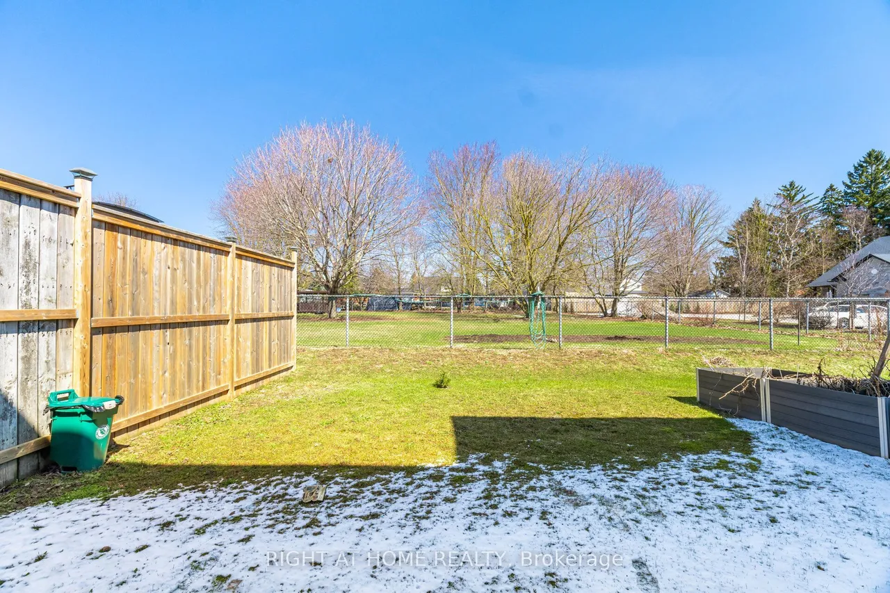 165 Berkshire Drive — photo 40