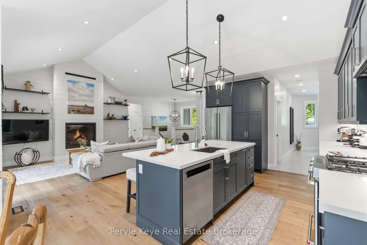 1140 Walker's Glenn Crescent — photo 3