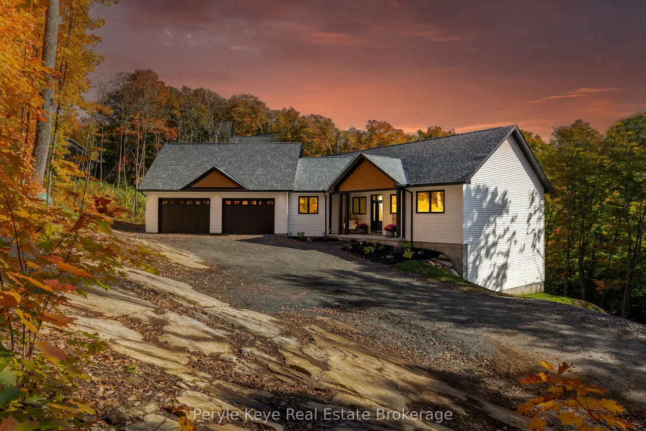 1140 Walker's Glenn Crescent