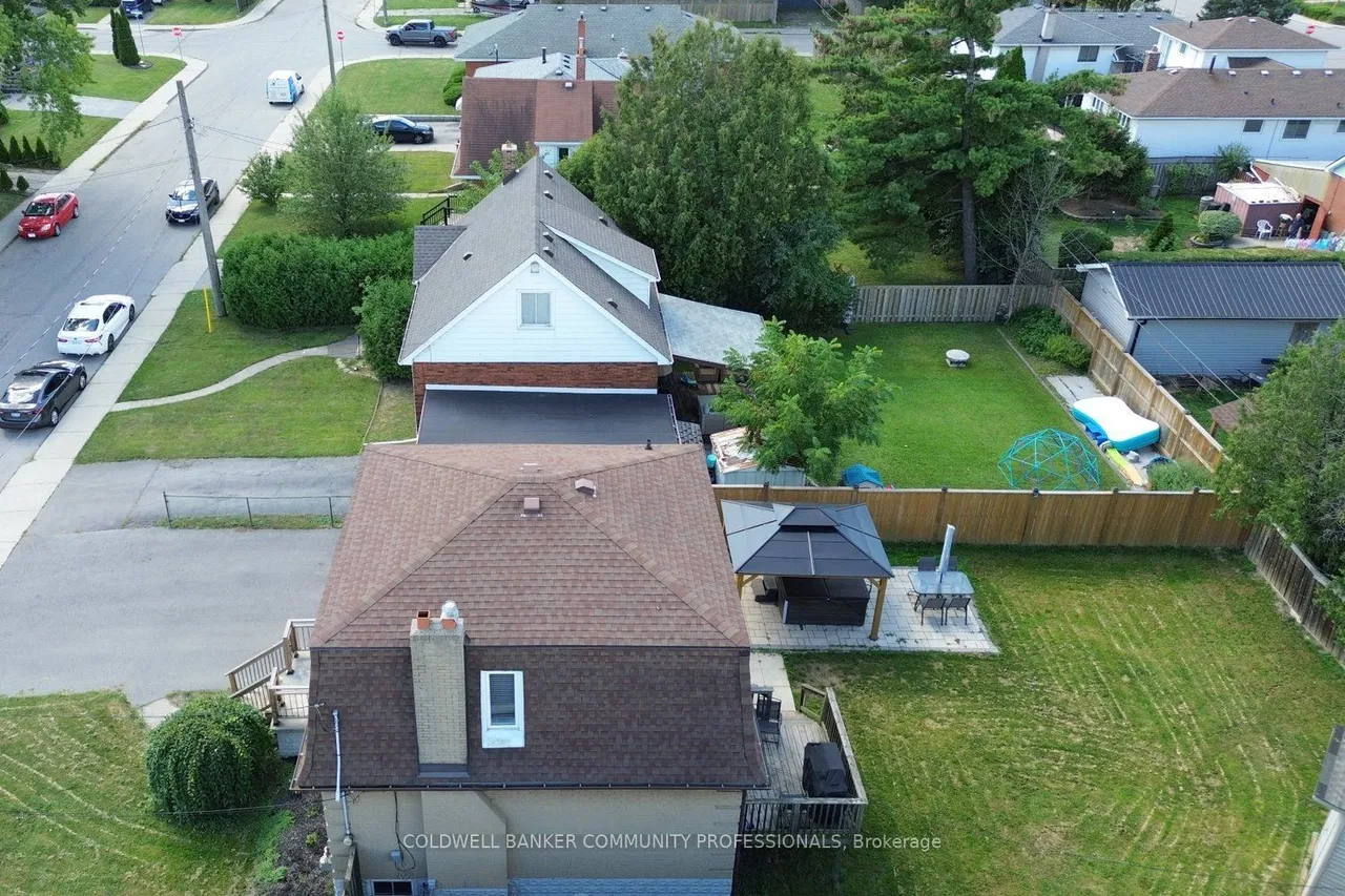 94 Howard Avenue — photo 2