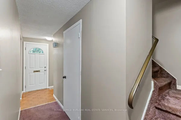 151 Gateshead Crescent — photo 2