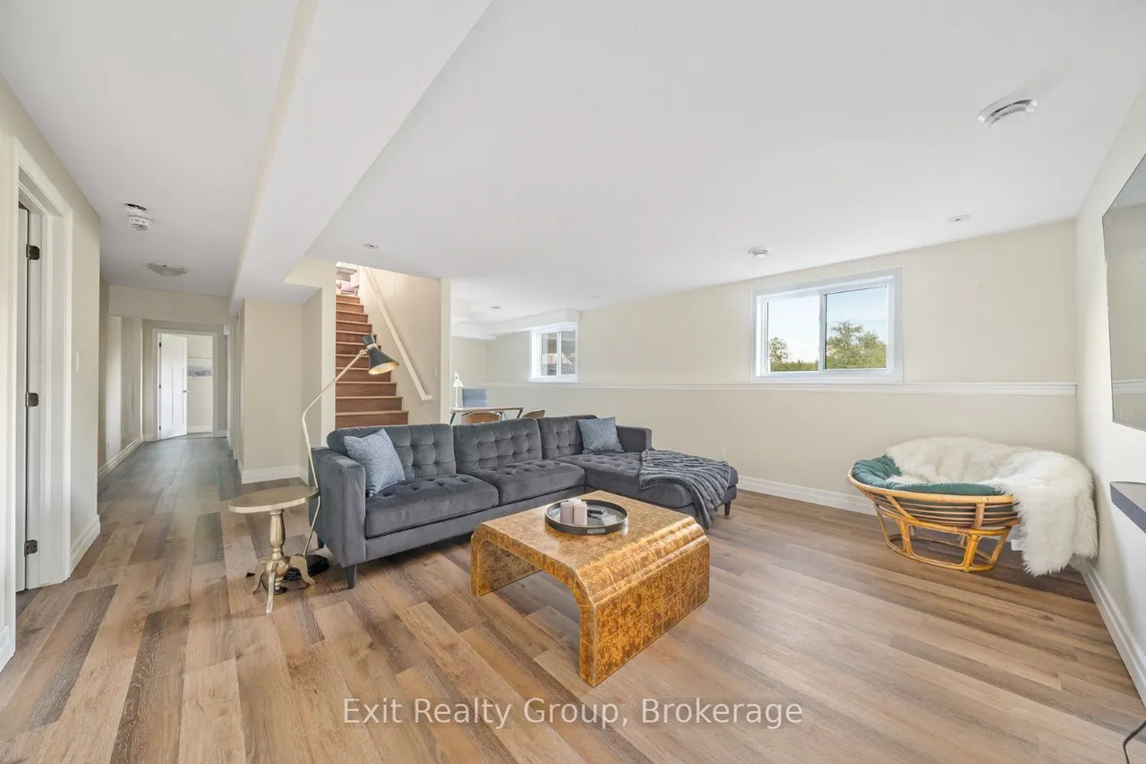 20858 Loyalist Parkway — photo 2