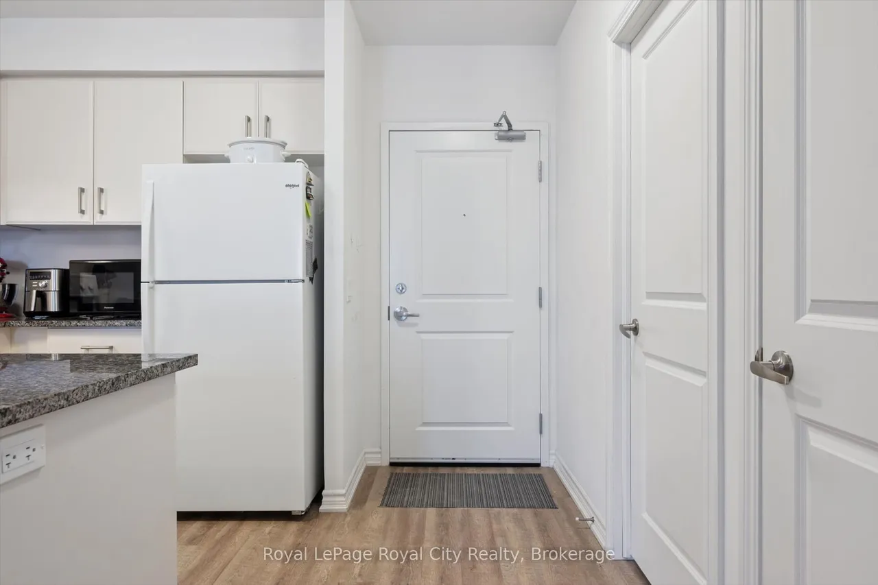 1284 Gordon Street — photo 3