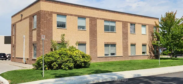 33 Lindsay Street S — photo 2