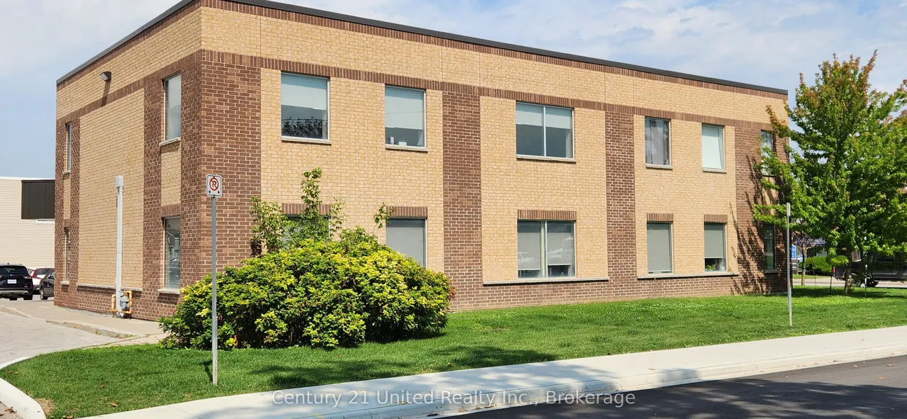 33 Lindsay Street S — photo 2