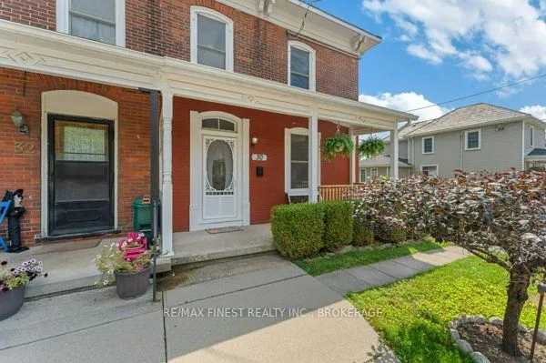30 King Street — photo 2