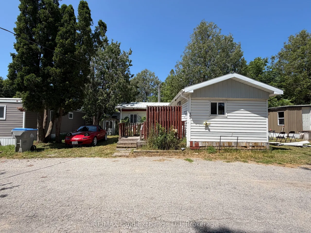 343 Victoria Street — photo 2