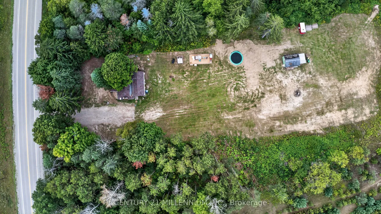 938289 Airport Road — photo 25