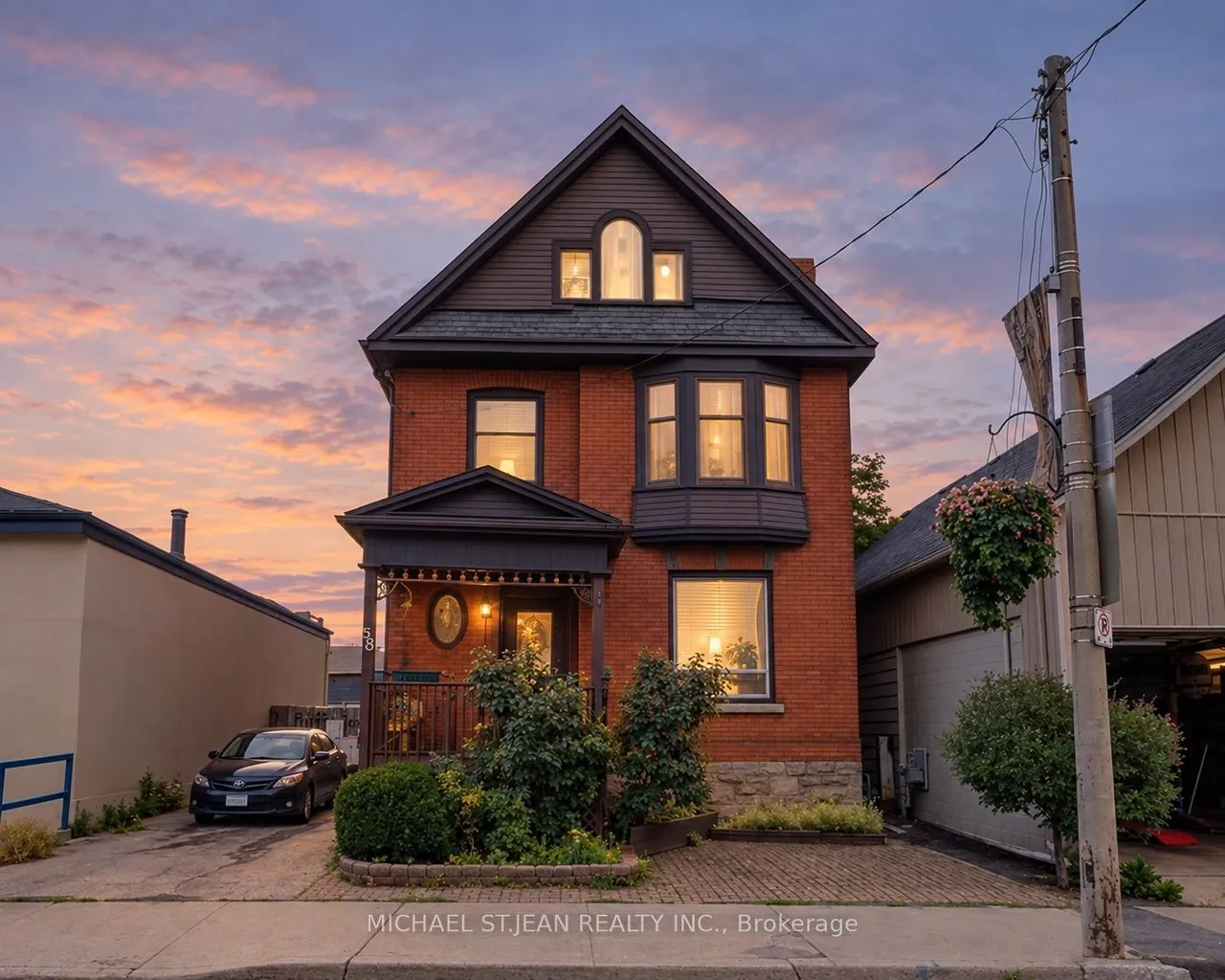 85 Locke Street S