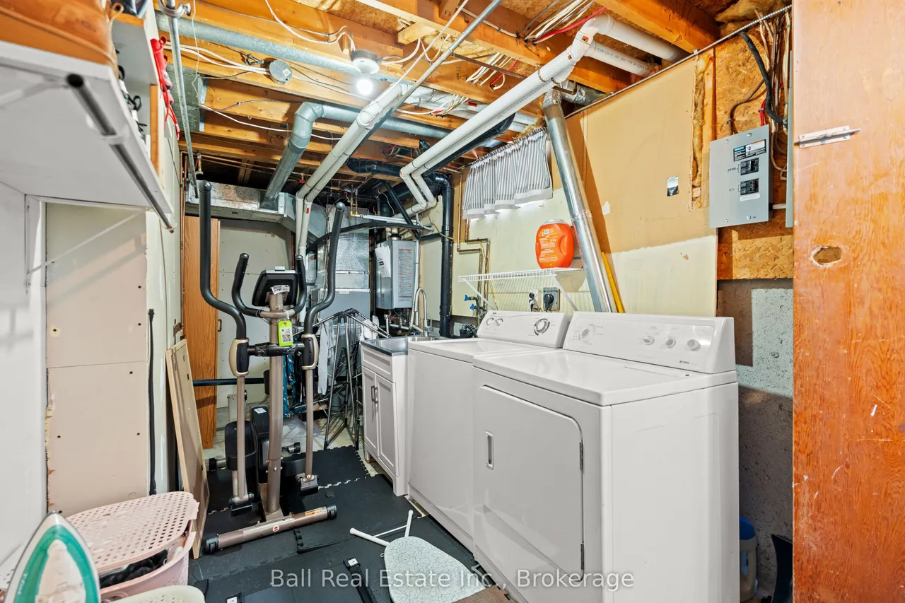2048 Walker Avenue — photo 38