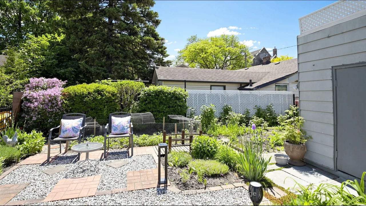 81 Richmond Street — photo 36