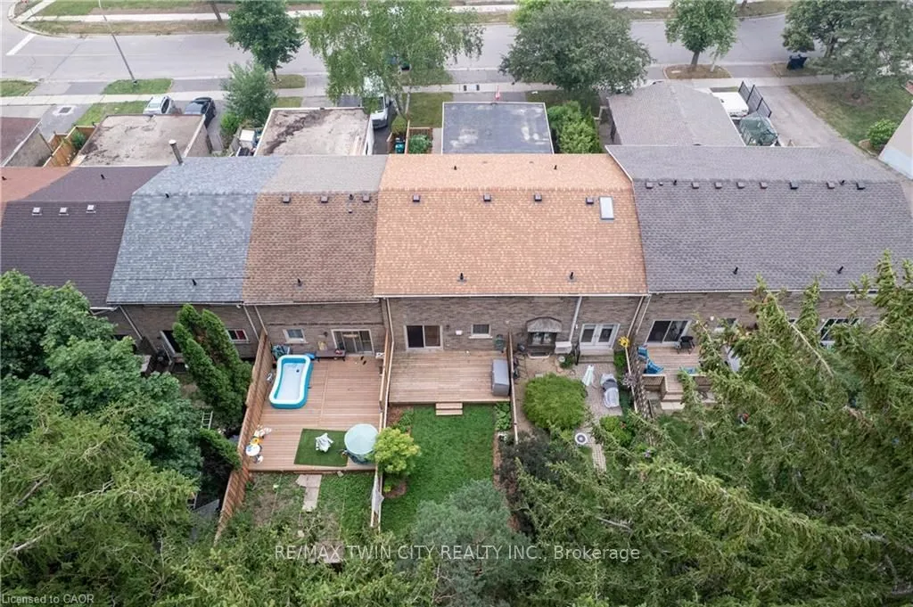 18 Ralgreen Crescent — photo 2