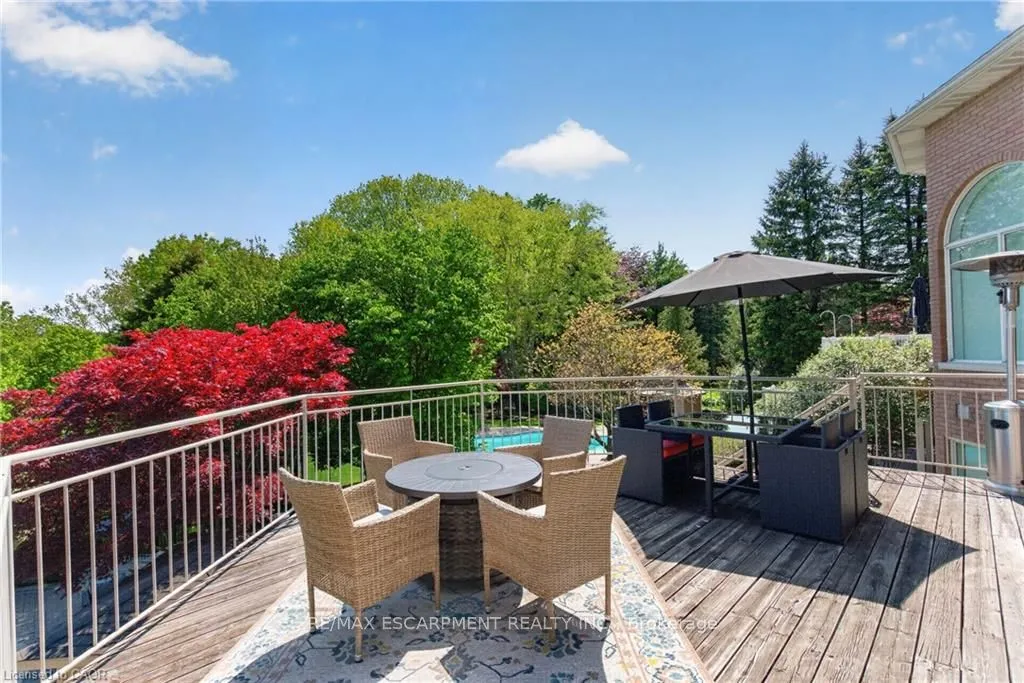 120 JEROME PARK Drive — photo 49