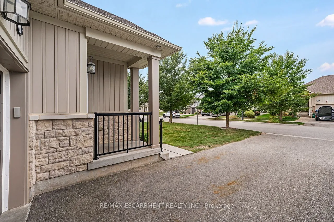 37 Middleton Avenue — photo 2