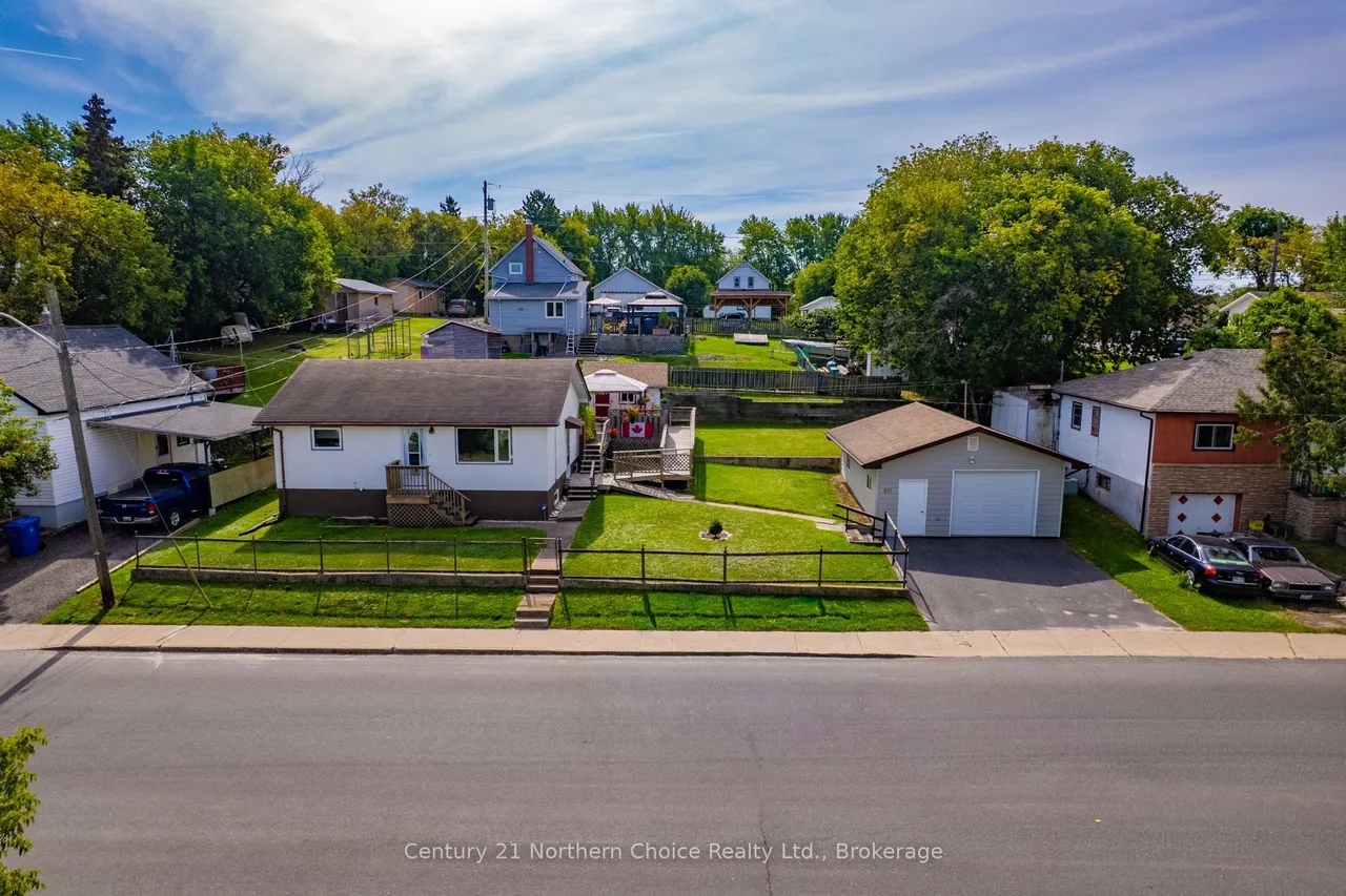 811 Fourth Street N