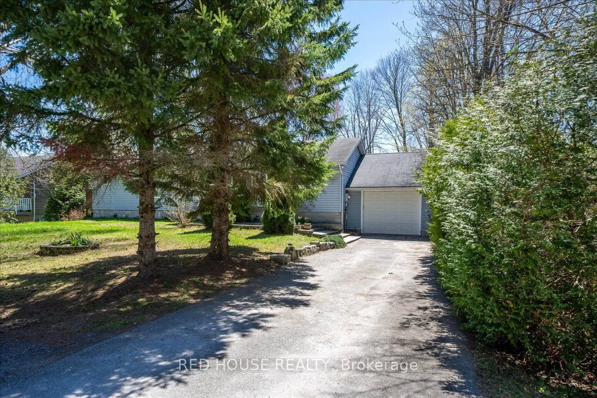 32 Mcleish Drive — photo 3