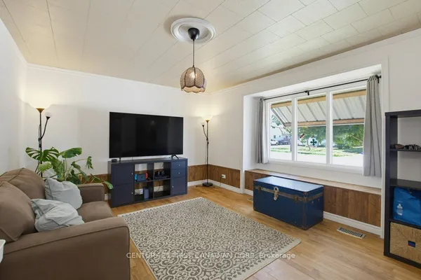 3 Parkside Drive