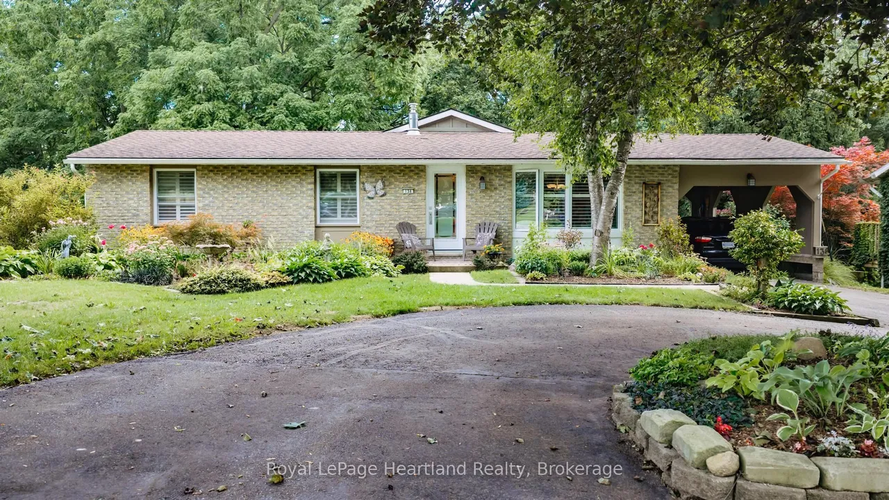 138 Victoria Terrace — photo 2
