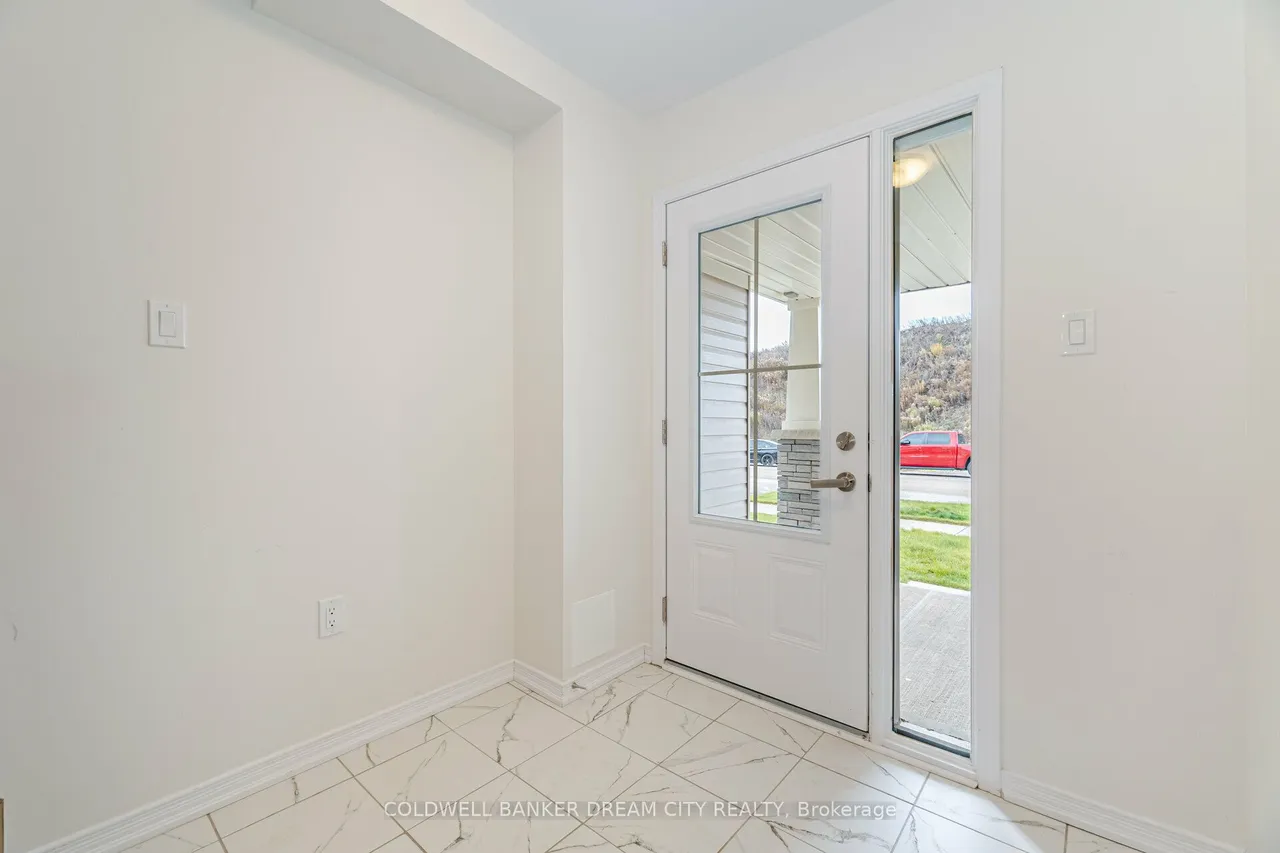 227 Gillespie Drive — photo 3