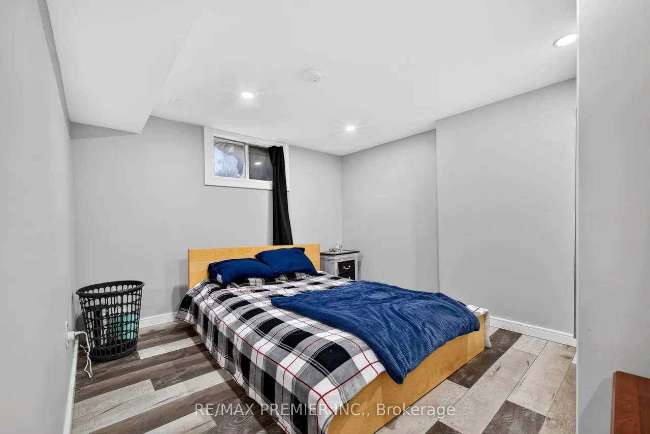 344 Queensdale Avenue — photo 31