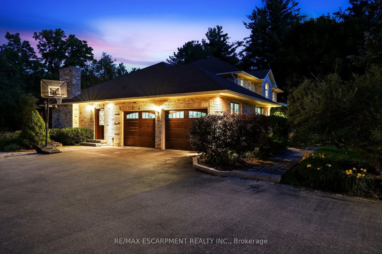 48 Woodend Drive — photo 3