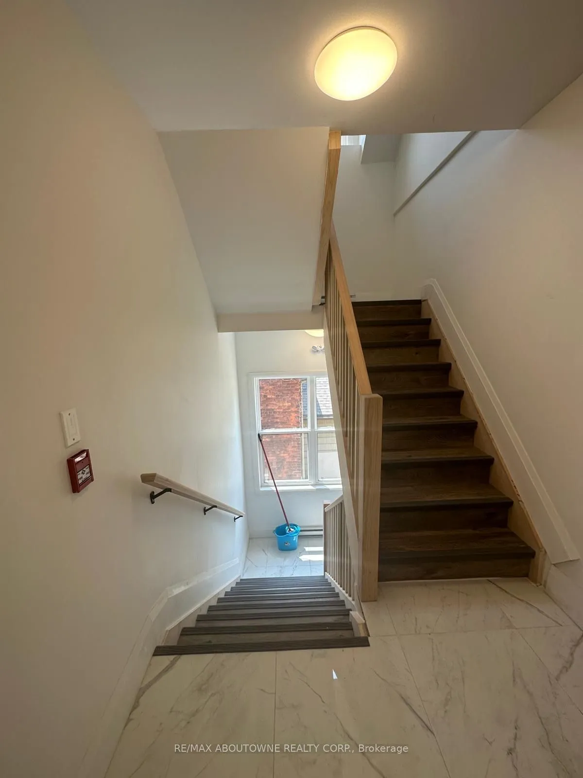 66 Wellington Street S — photo 49