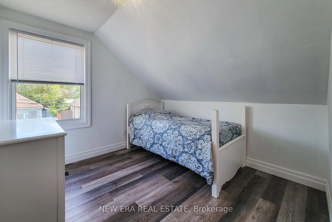 391 Cope Street — photo 37