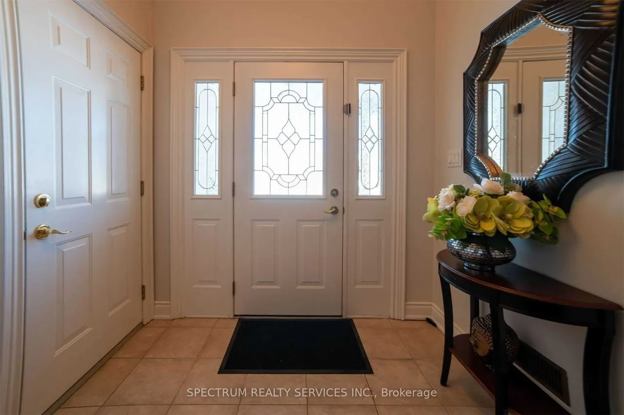 8112 Beaver Glen Drive — photo 2
