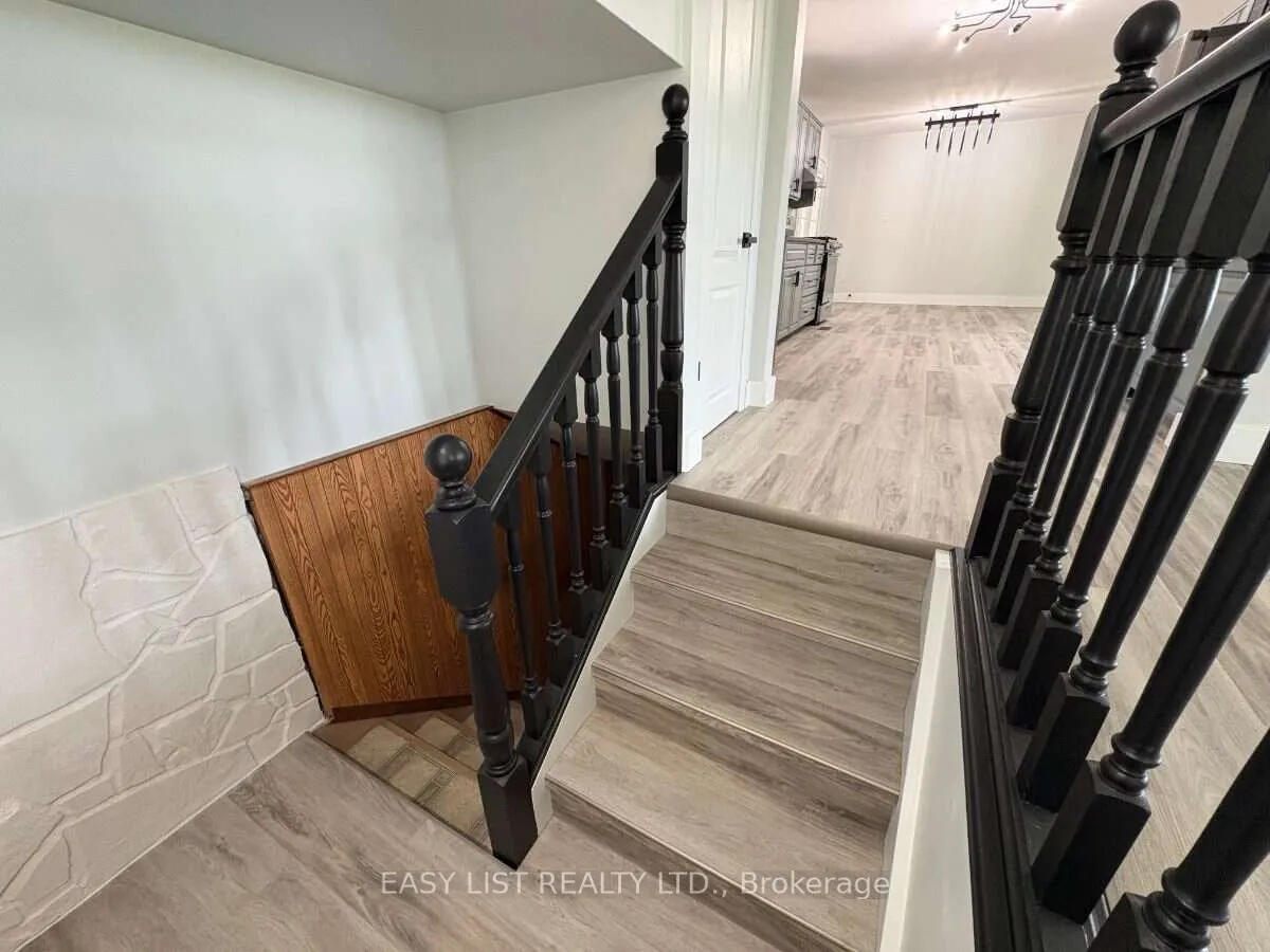 21 Bruce Rd 22 — photo 40