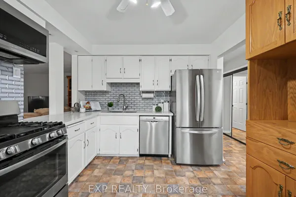 38 Elora Drive — photo 2