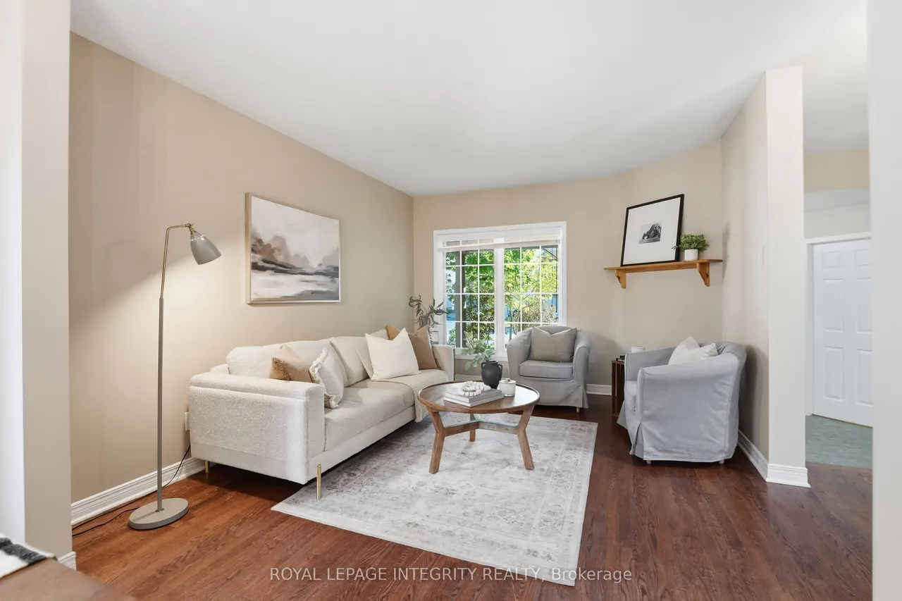 15 Halkirk Avenue — photo 3