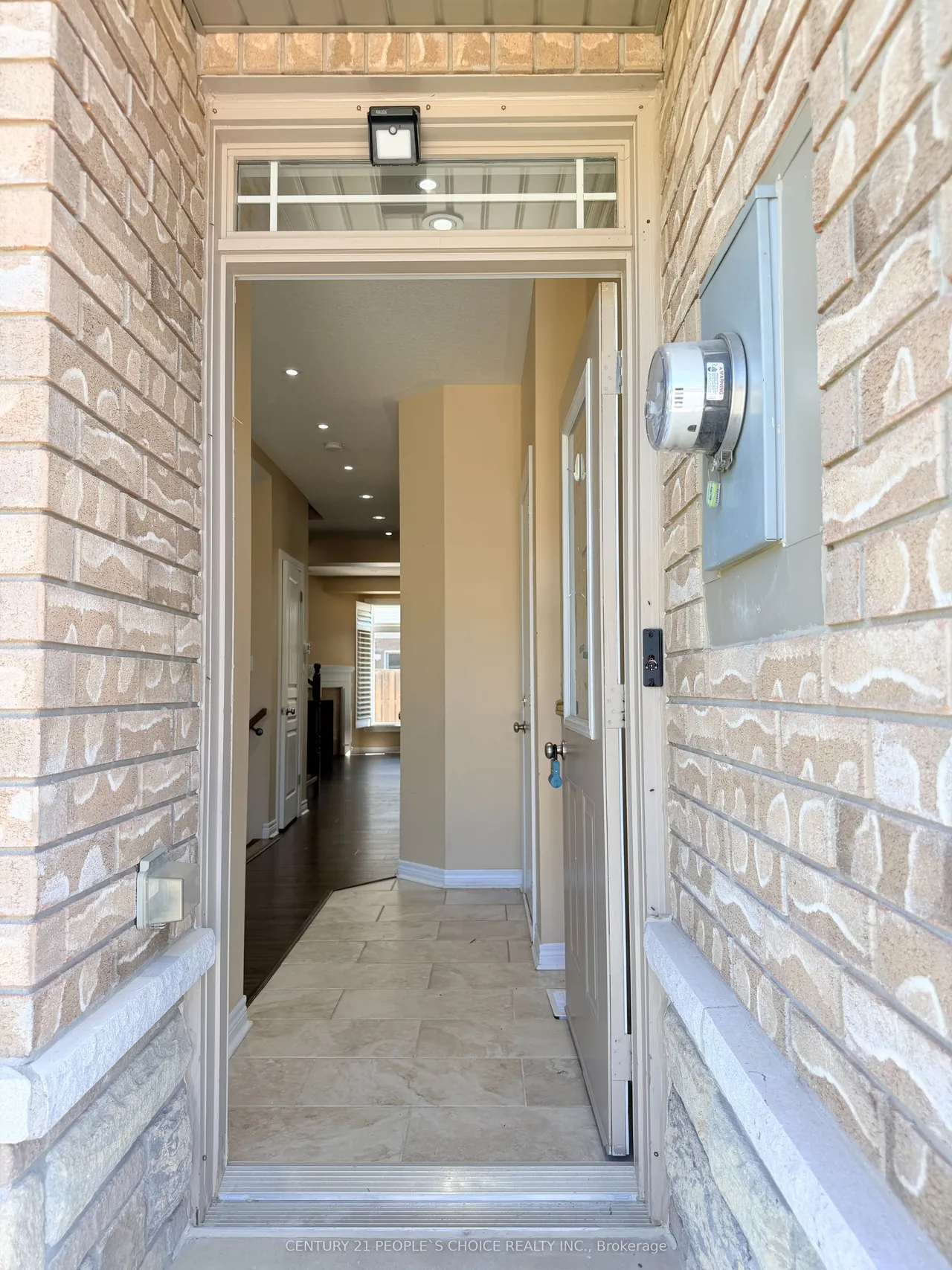 4 Charleswood Crescent — photo 3