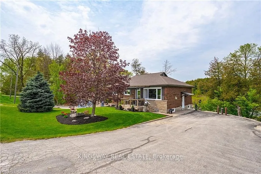 8096 Wellington Road 18 Road N — photo 2