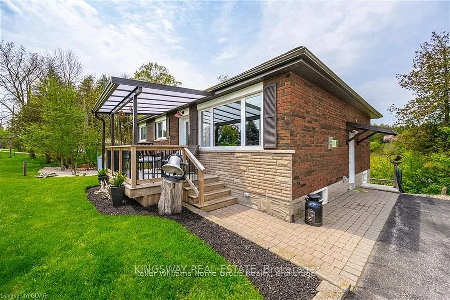 8096 Wellington Road 18 Road N — photo 3