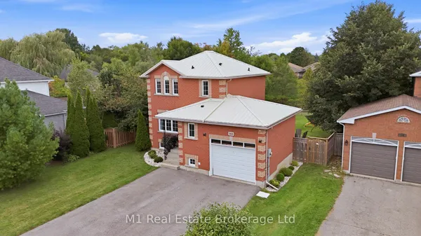 308 Daniel Crescent — photo 2
