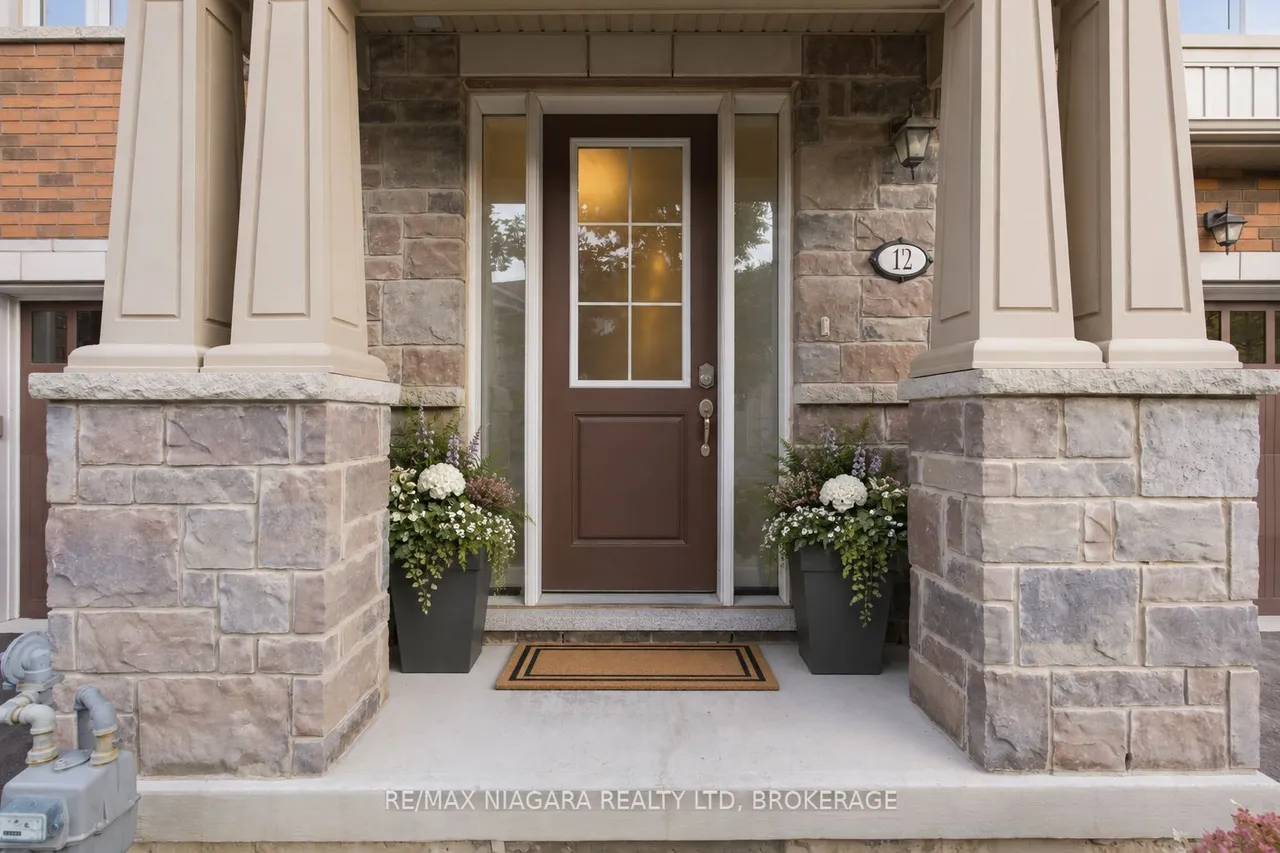 12 George Manor — photo 3