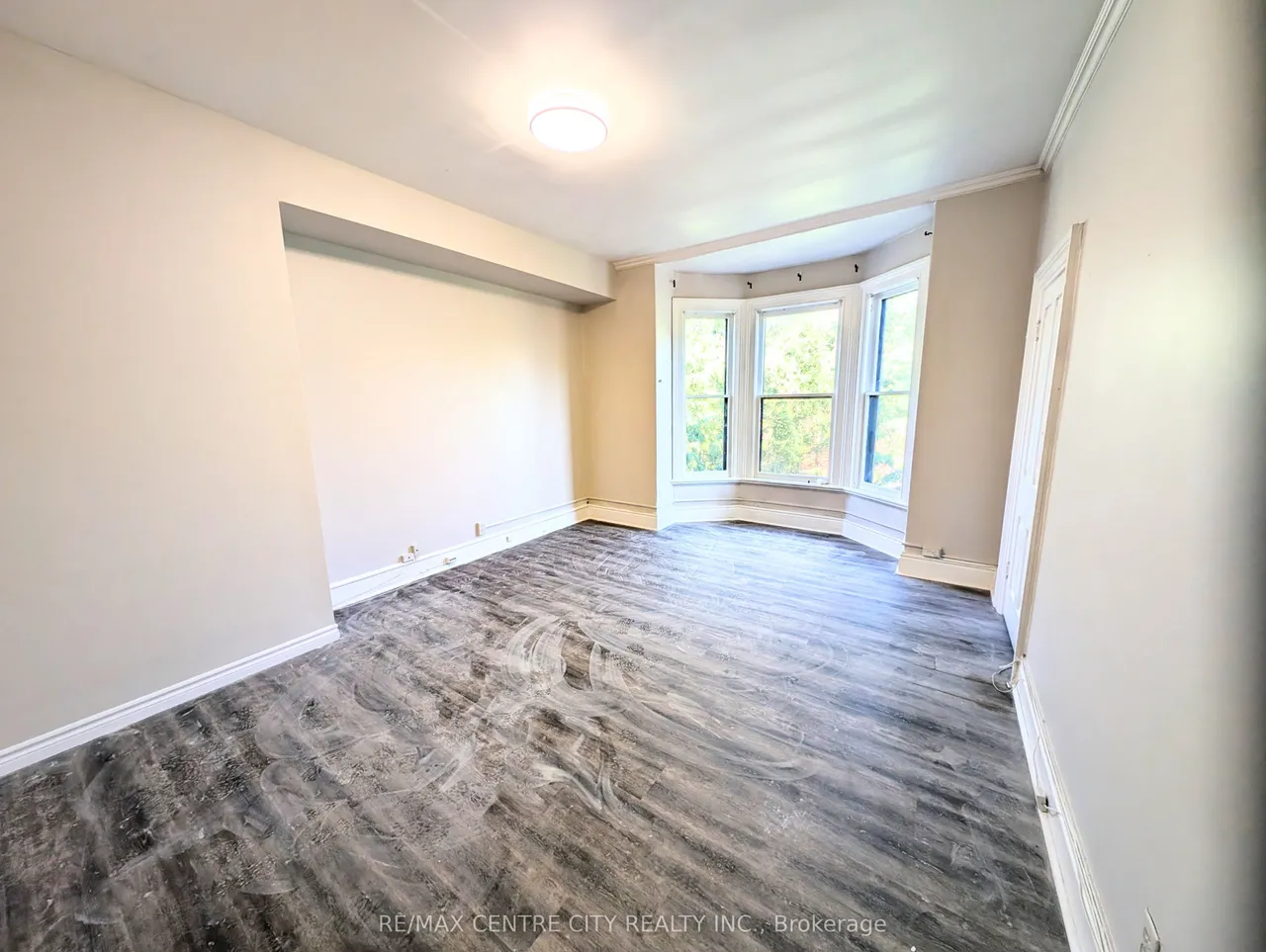 474 King Street — photo 3