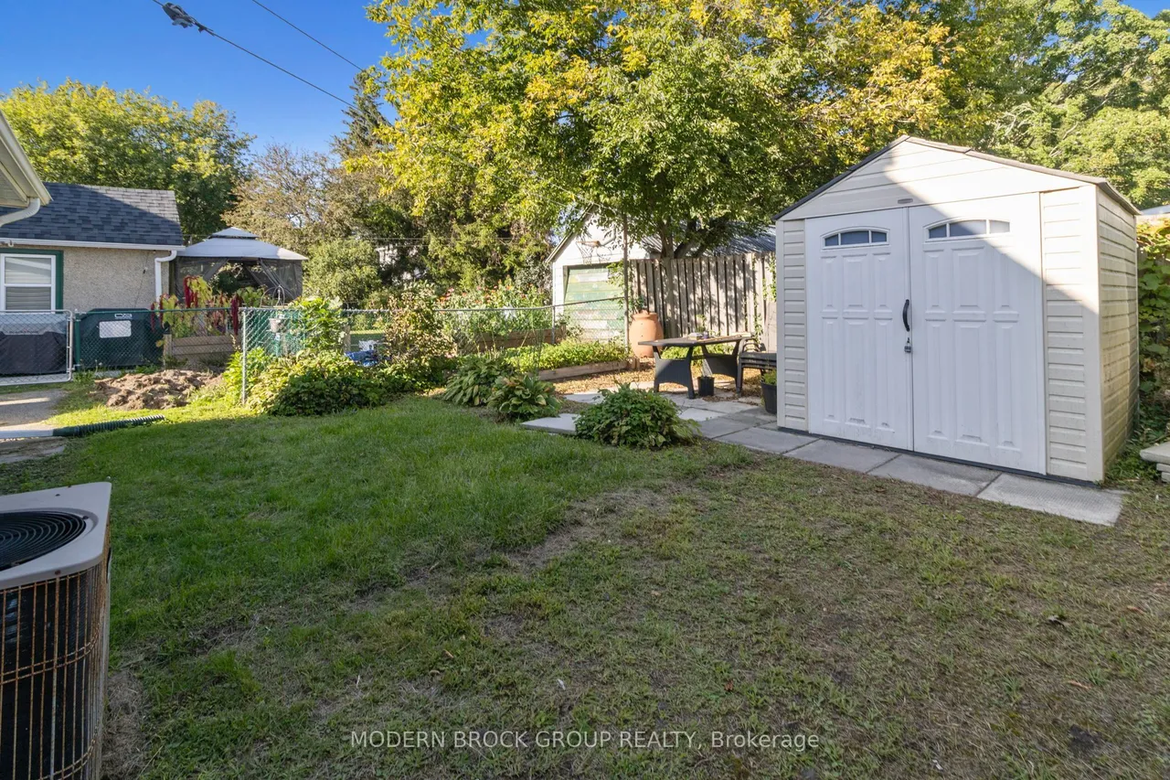 7 Elm Street — photo 24