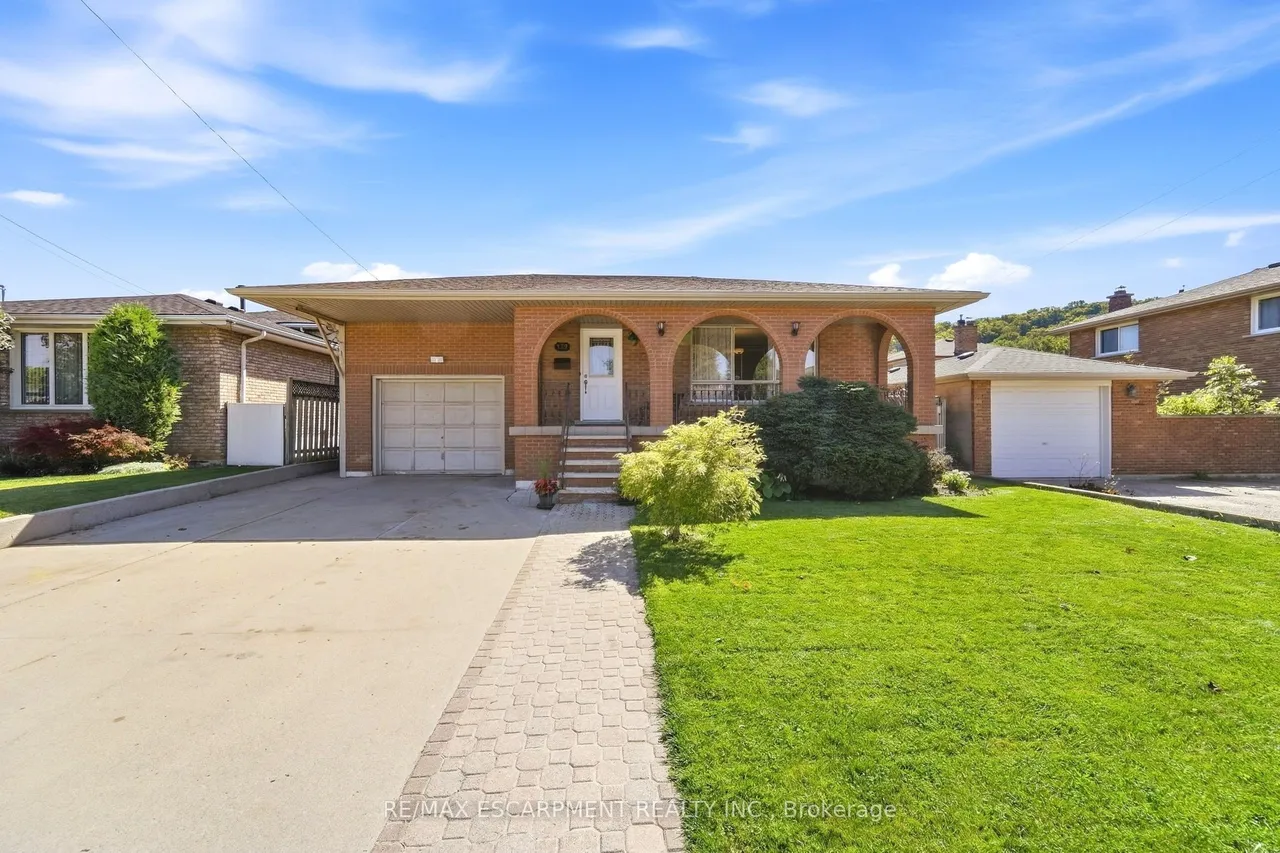 139 Glen Valley Drive — photo 2